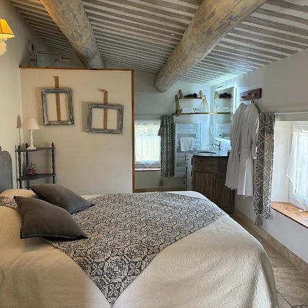 Hotel La petite plaine à Clansayes Extérieur photo