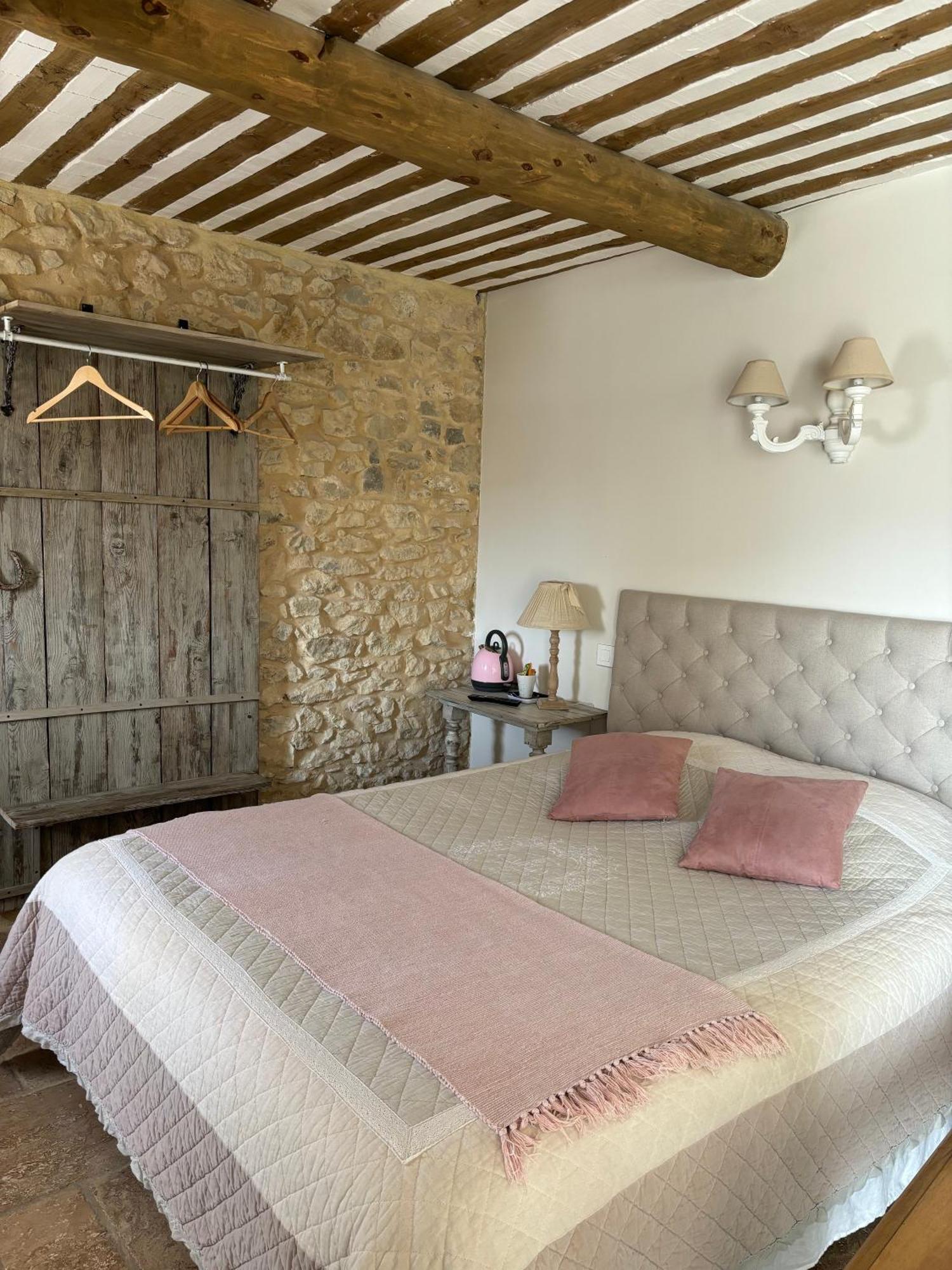 Hotel La petite plaine à Clansayes Extérieur photo