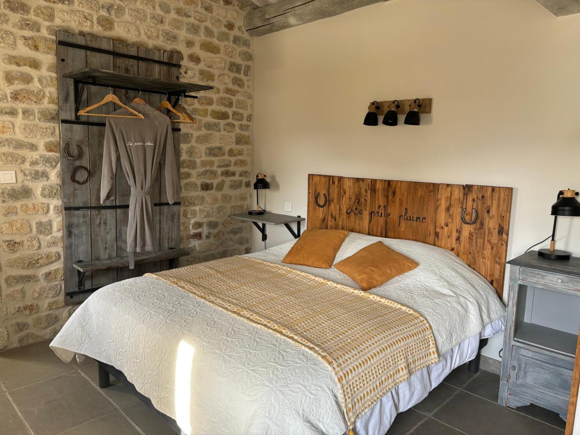 Hotel La petite plaine à Clansayes Extérieur photo