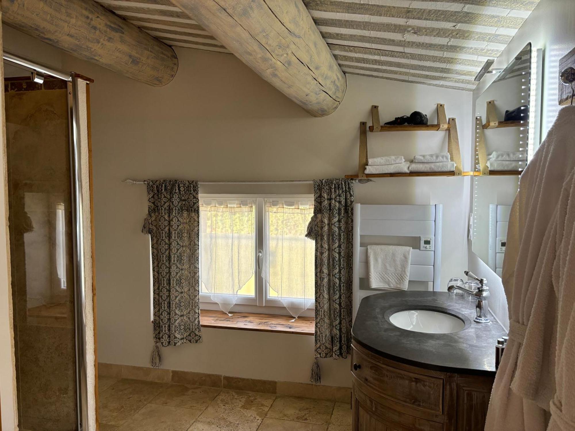 Hotel La petite plaine à Clansayes Extérieur photo